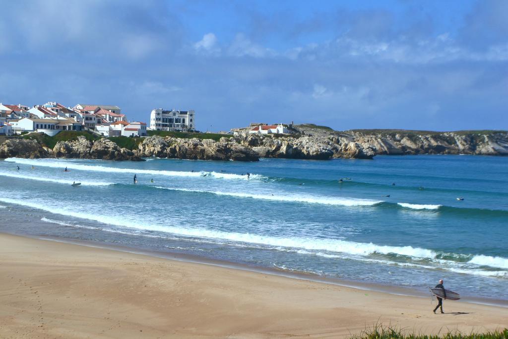 Surf House Peniche Vandrehjem Baleal Eksteriør billede