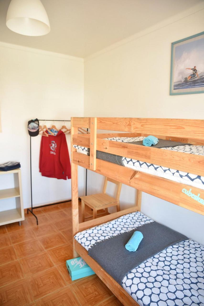 Surf House Peniche Vandrehjem Baleal Eksteriør billede