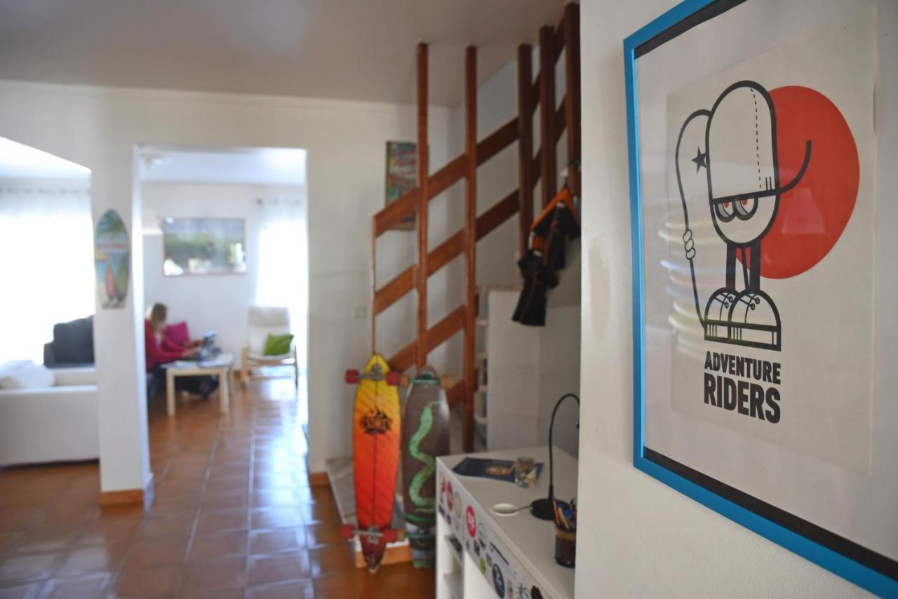 Surf House Peniche Vandrehjem Baleal Eksteriør billede